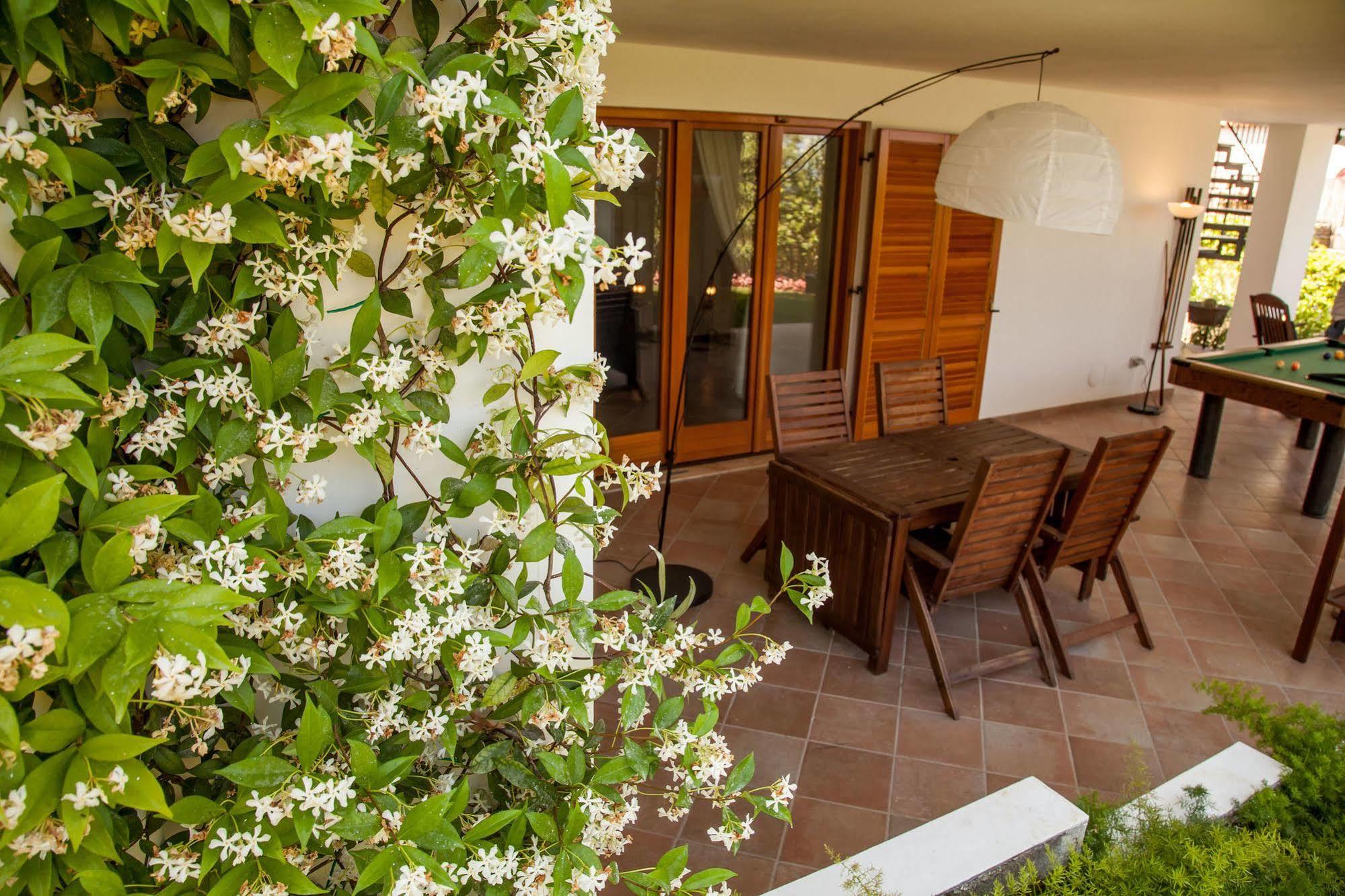 Casa Vacanze Villa Antonella By Gocce Вико-Экуенсе Экстерьер фото